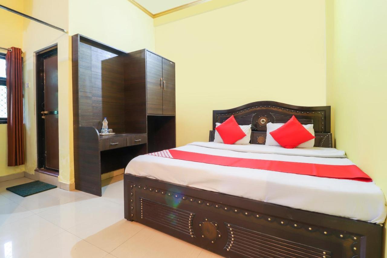 Oyo Hotel Rajendra Khalilabad Zewnętrze zdjęcie