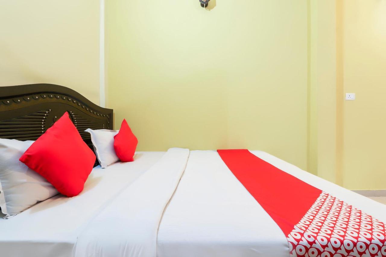 Oyo Hotel Rajendra Khalilabad Zewnętrze zdjęcie
